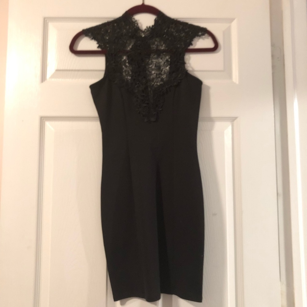 Lulu's Body-con Lace Dress